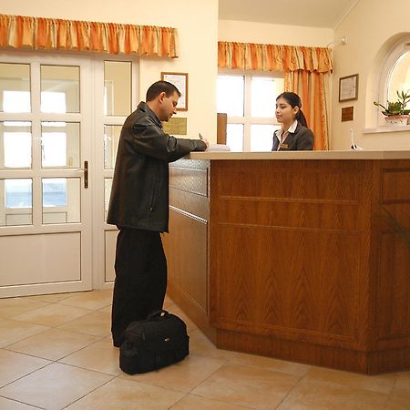 Hotel Bavaria Abda Εξωτερικό φωτογραφία