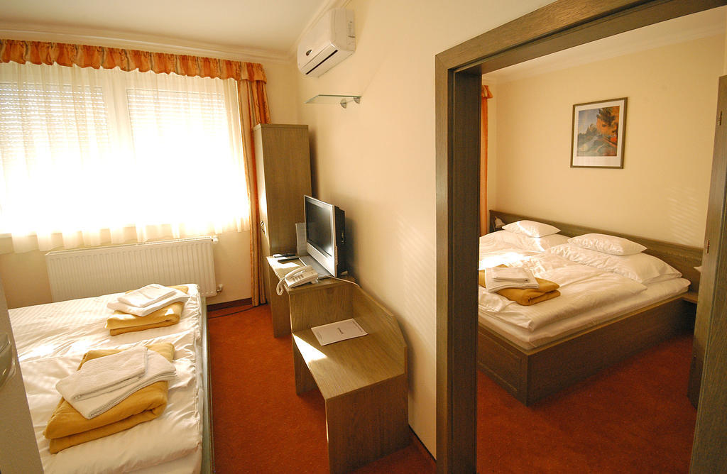 Hotel Bavaria Abda Δωμάτιο φωτογραφία